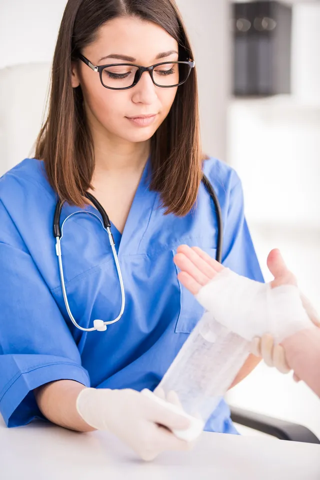 Soins de plaies à domicile InnovaSoins